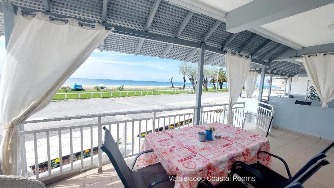 Vasileiadou Coastal Rooms Flogita Exteriör bild